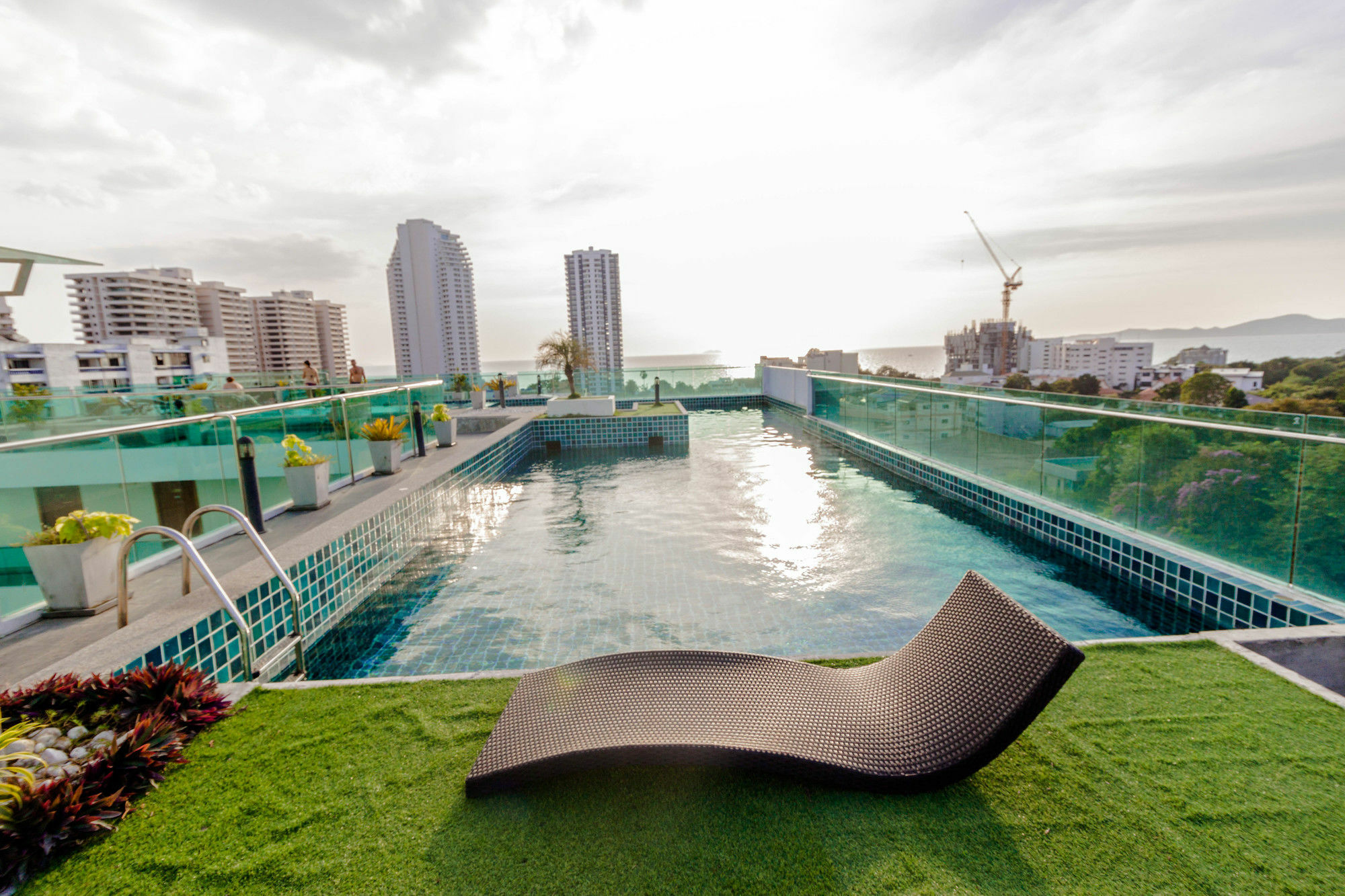 Laguna Bay 1 By Pattaya Sunny Rentals Exterior foto